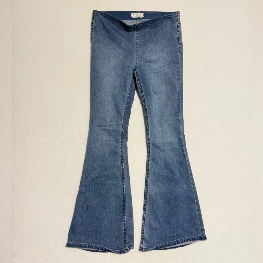 Free People Blue Flare Jeans Size 30